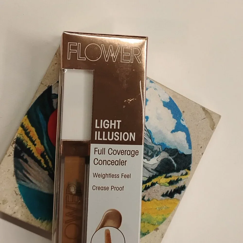 SEALED Flower Beauty Light Illusion Full Coverage Concealer - D2-3 Deep